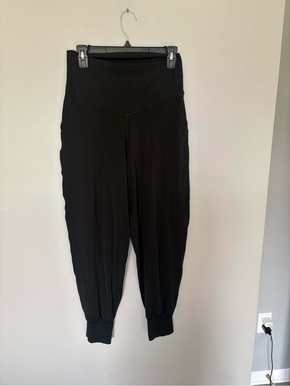 Offline Aerie Black Pull-On High-Waist Jogger Pants Large